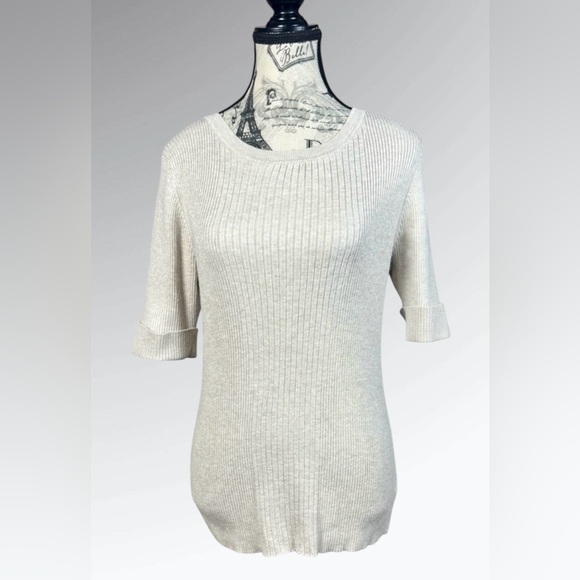 Liz Claiborne Sweaters - Liz Claiborne Minimalist Beige Ribbed Knit Top Casual Work W buttons Size Large